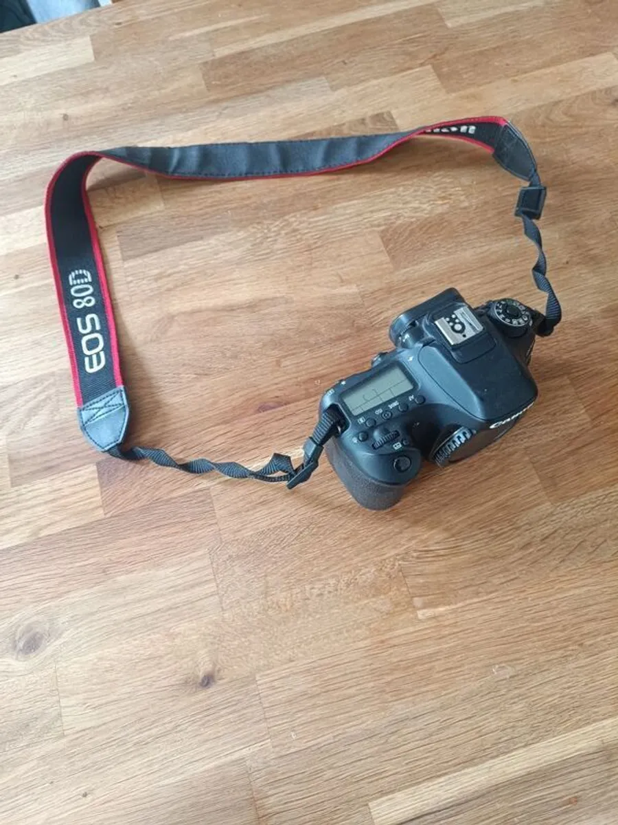 Canon EOS 80d - Image 2