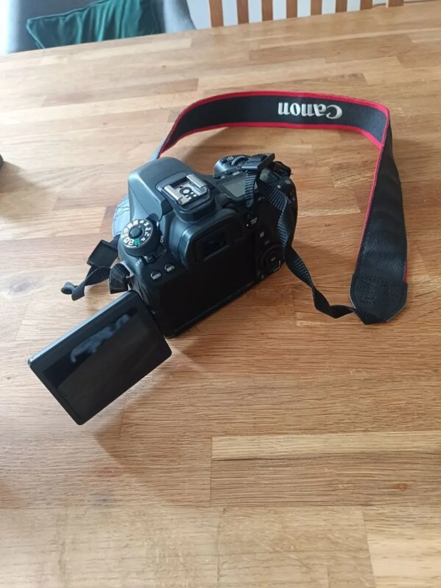 Canon EOS 80d - Image 3
