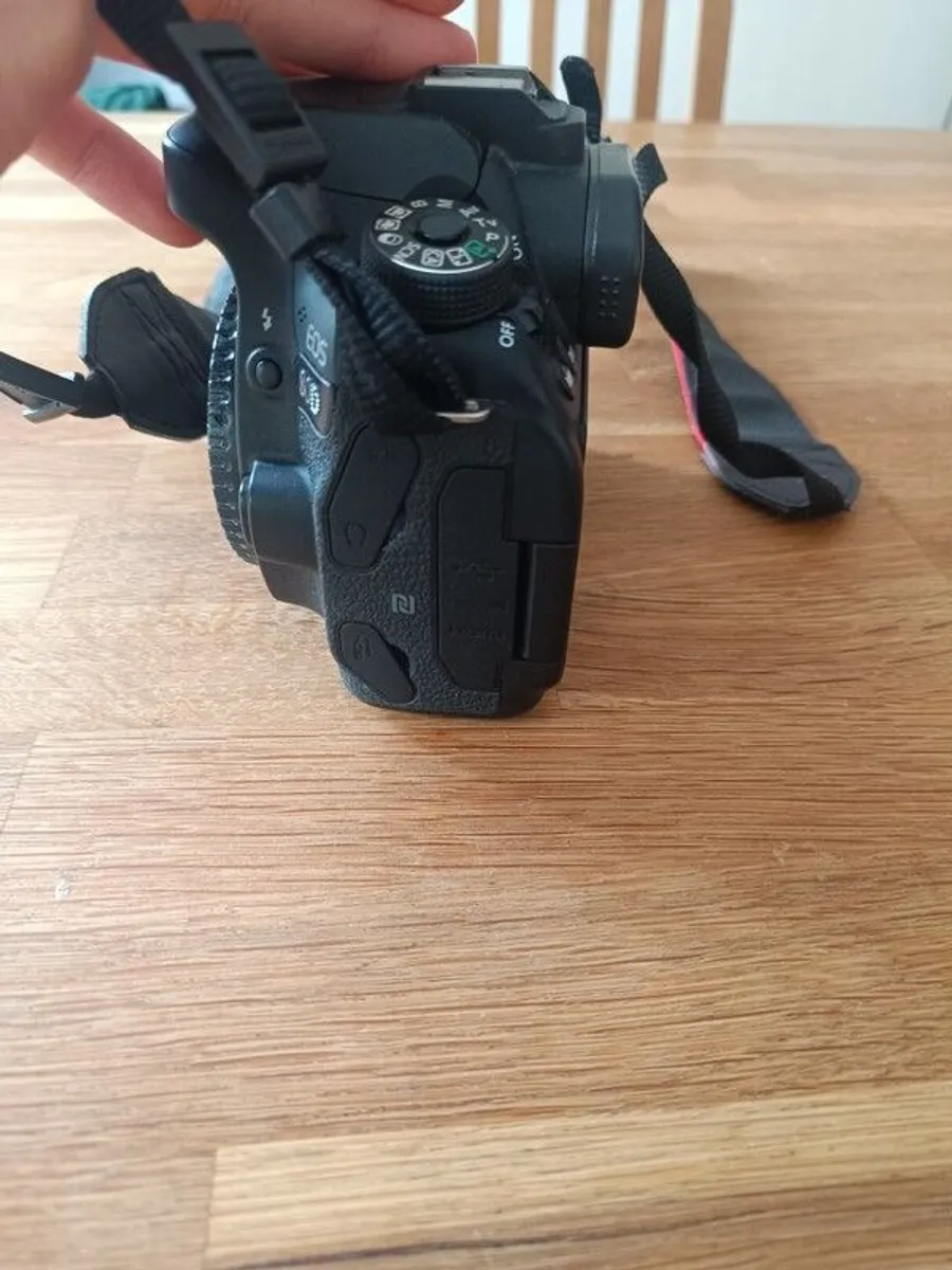 Canon EOS 80d - Image 4