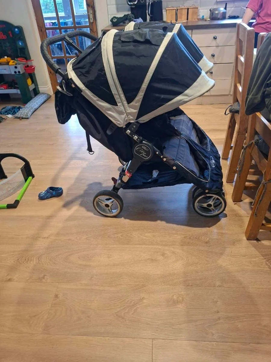 City Mini Double Buggy - Image 3