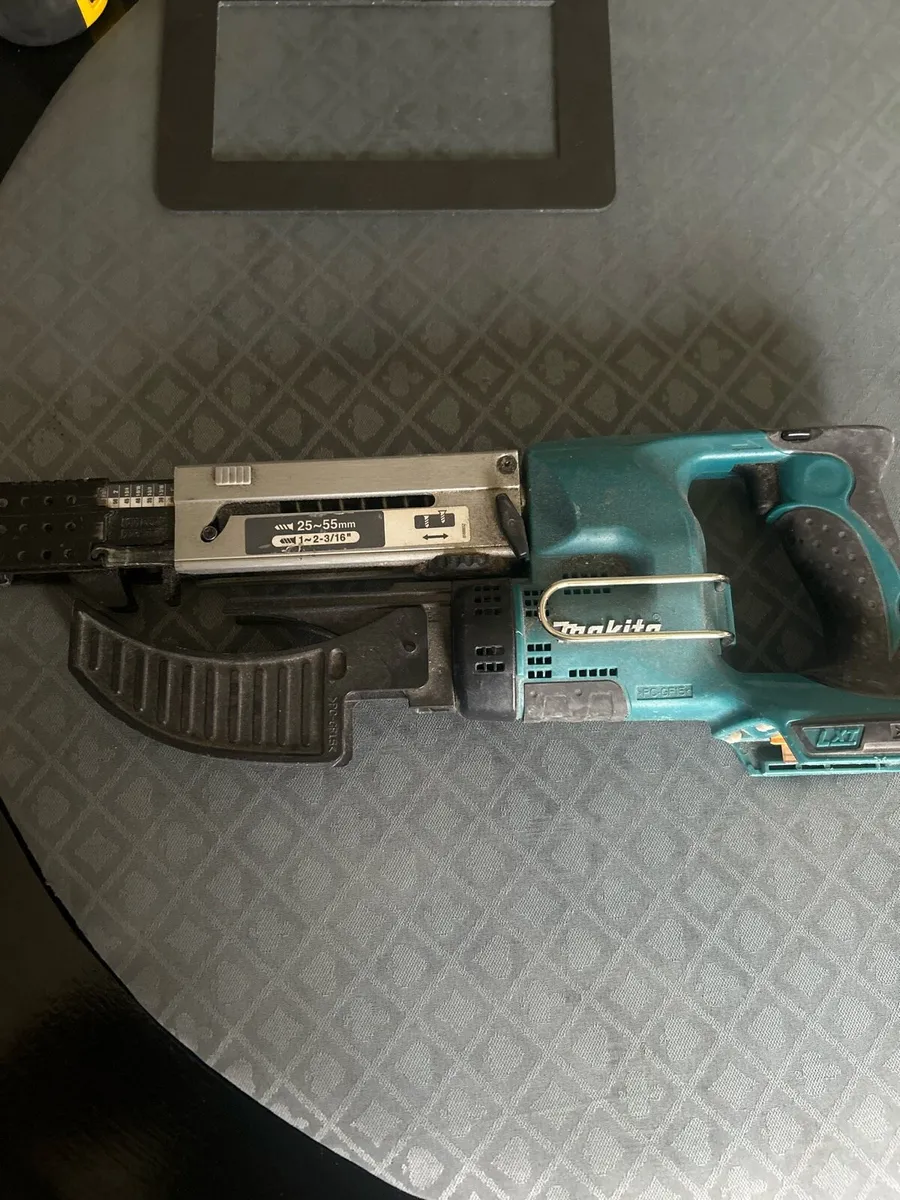 Makita drywall gun and drywall router - Image 1