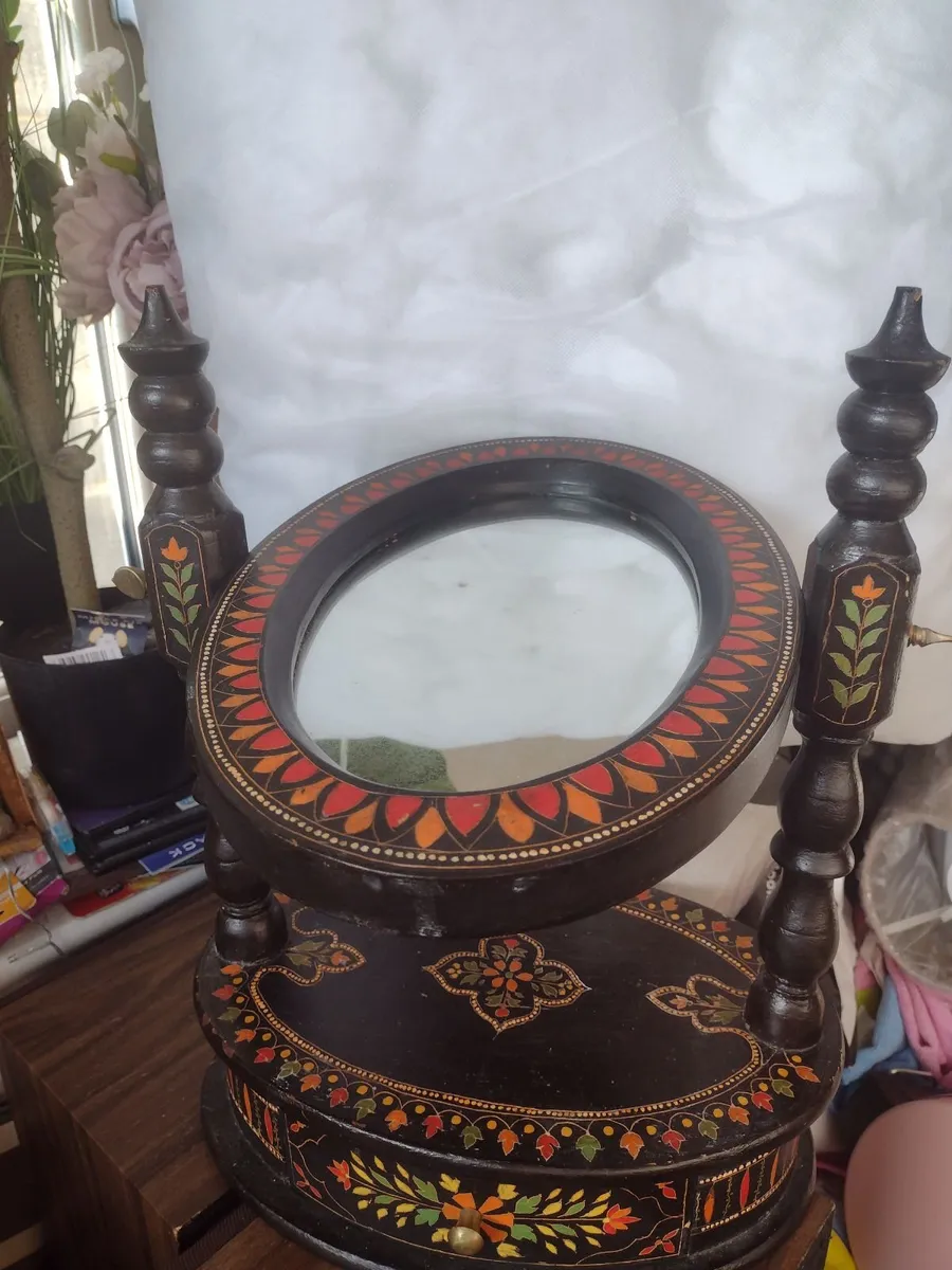 Handmade hand-printed Morocco mirror on stand - Image 4