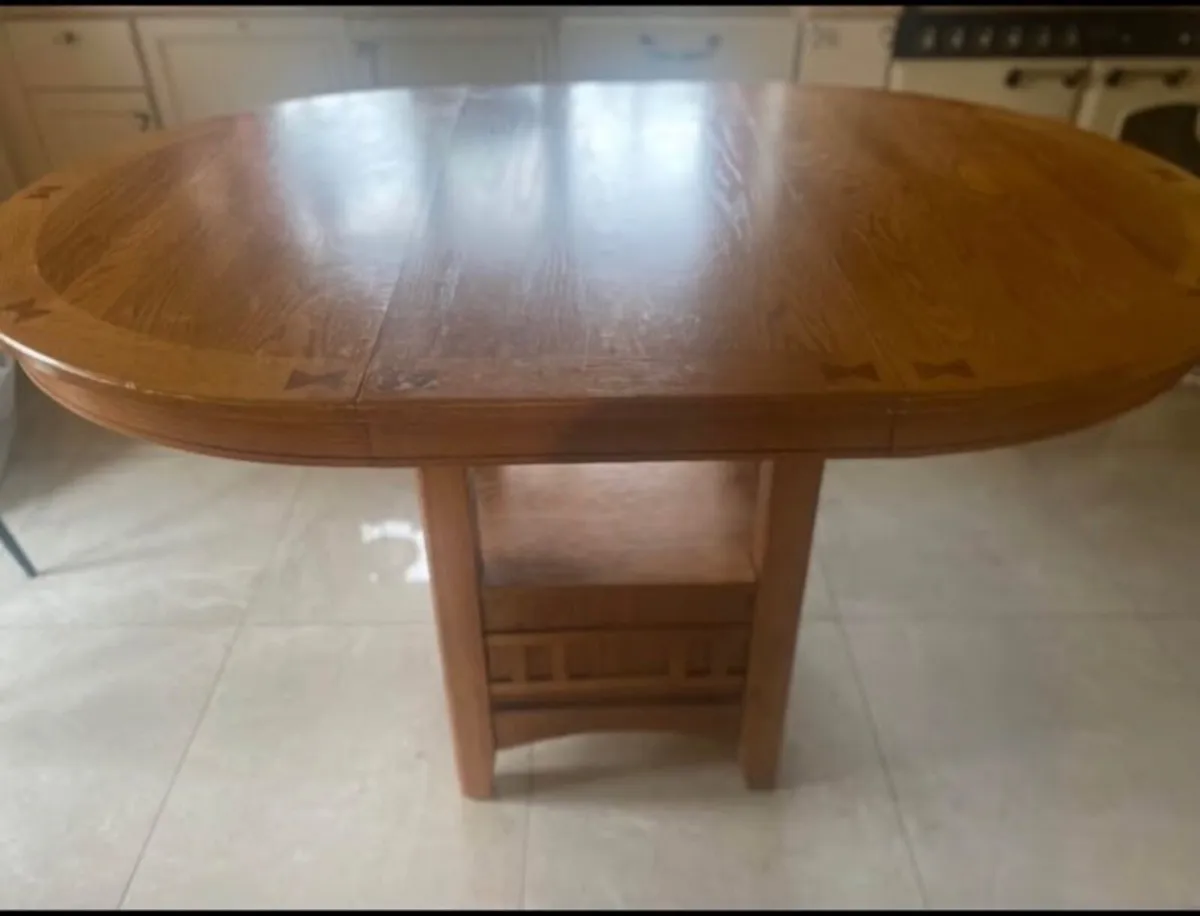 Table & Chairs - Image 4