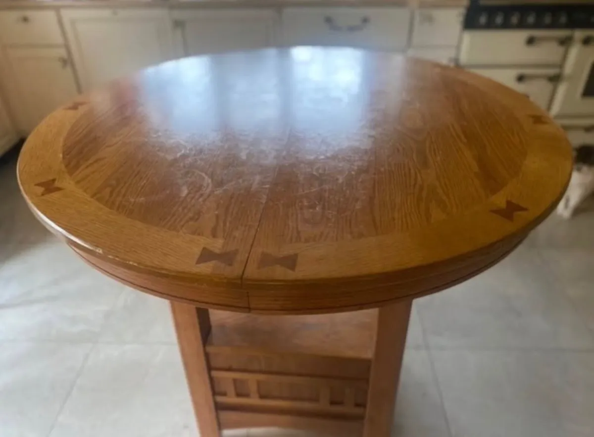 Table & Chairs - Image 3
