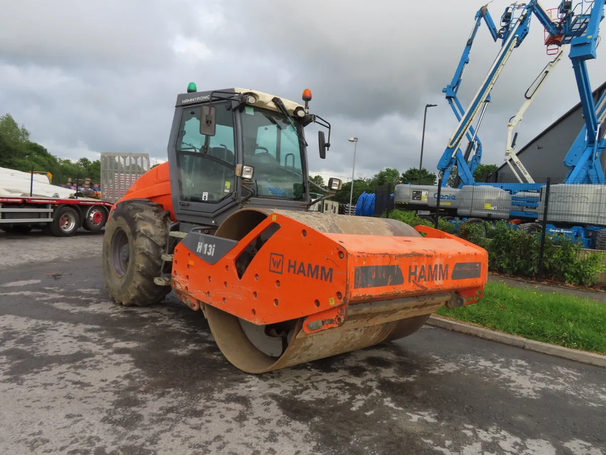 Hamm H13I Single Drum Vibrating Roller - Image 2