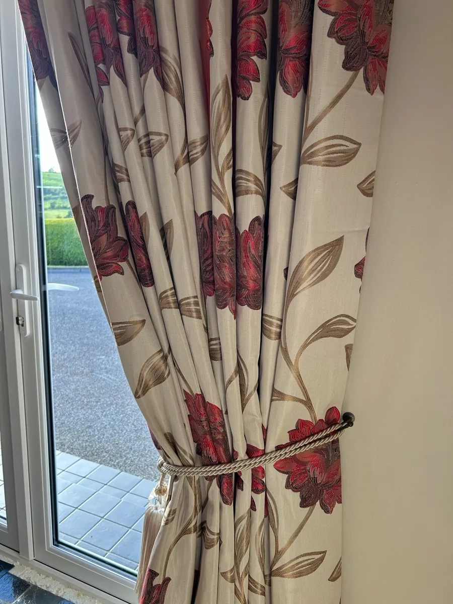 Curtains - Image 1