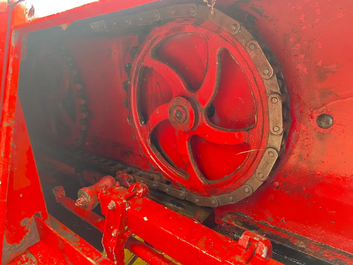 New Holland baler - Image 3