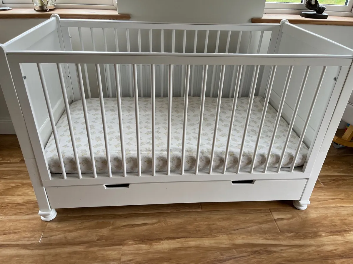 Cot - Image 1