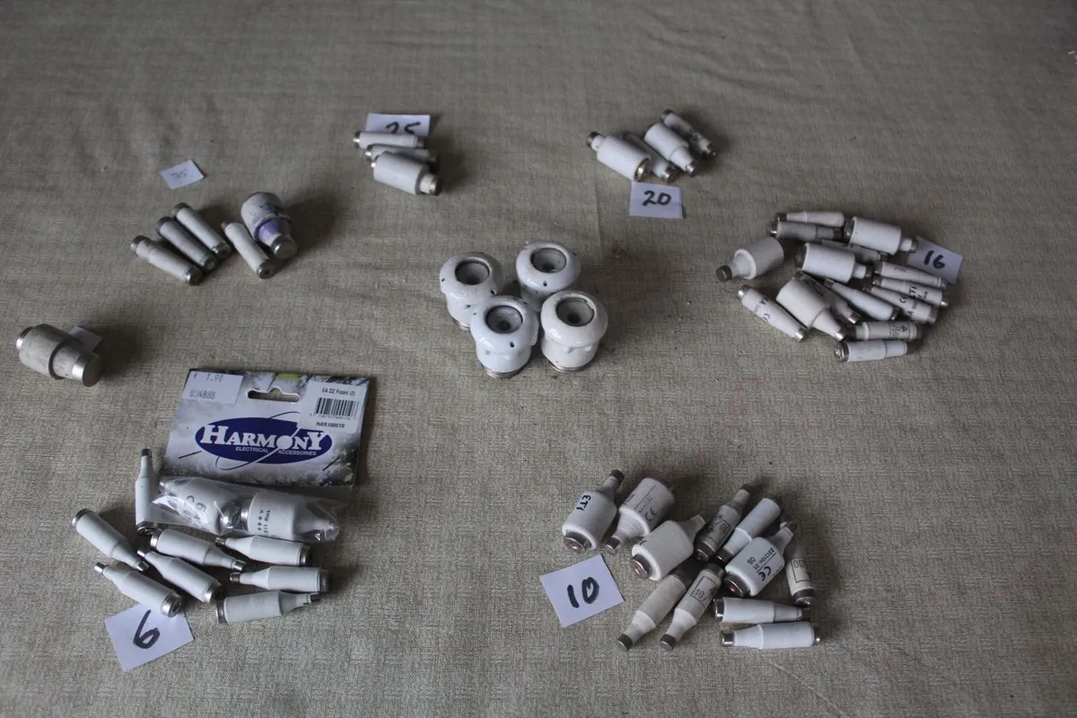 Quantity of Ceramic Household Fuses – Lot 1	   €30