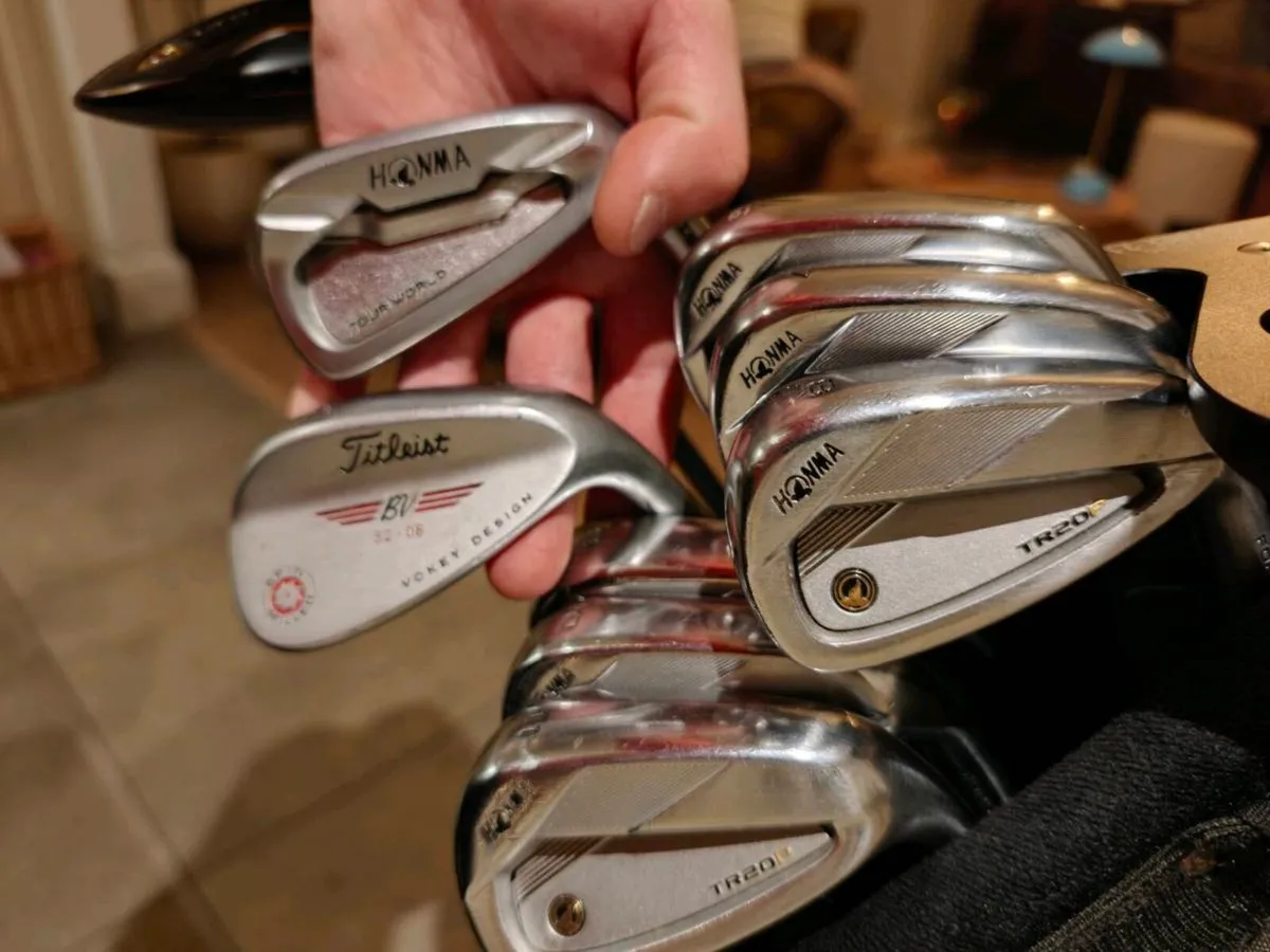 Premium set of golf clubs . - Image 4
