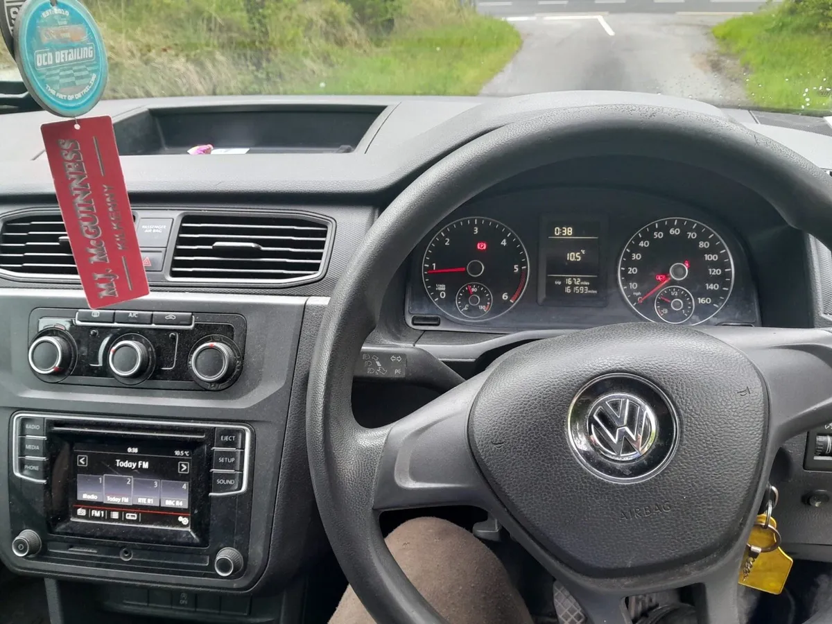 171 VW Caddy - Image 2