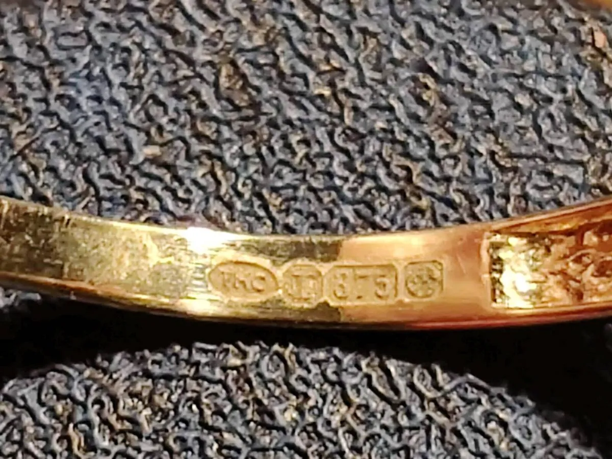 BRAND NEW D-SHAPED, 9CT THICK Gold Wedding Ring ! - Image 4