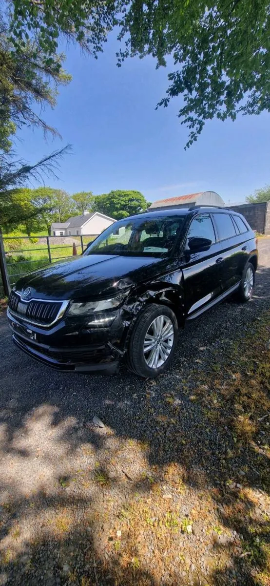 Skoda Kodiaq 2019  front damage - Image 3