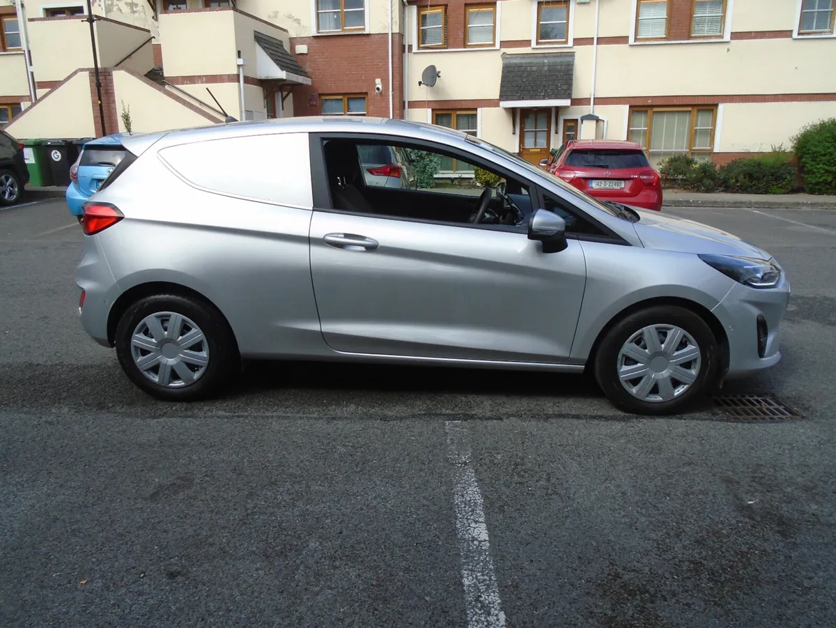 Ford Fiesta Petrol 125 Bhp. Total Price 12000 - Image 3