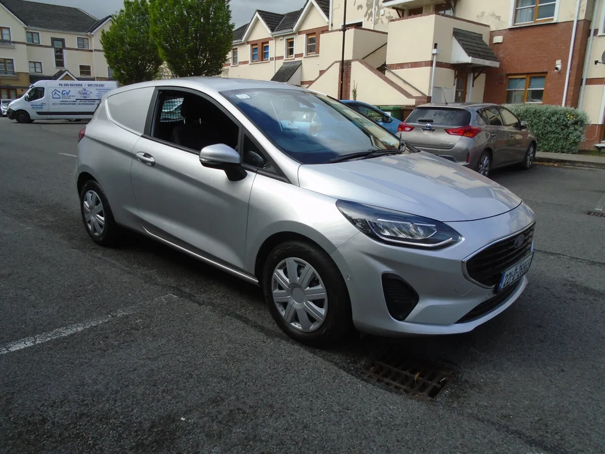 Ford Fiesta Petrol 125 Bhp. Total Price 12000 - Image 4