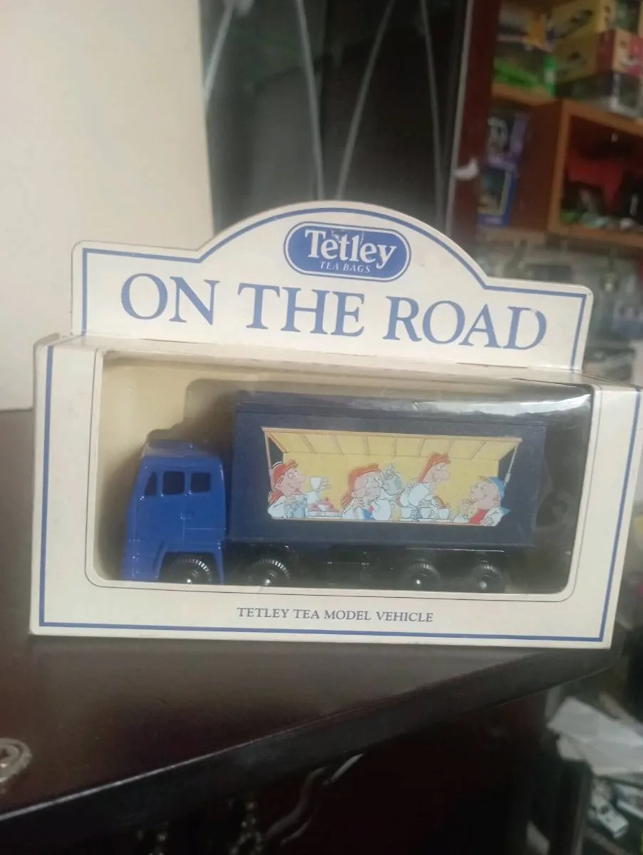 TETLEY TEAFOLK MUSIC STARS &  DELIVERY TRUCK - Image 2