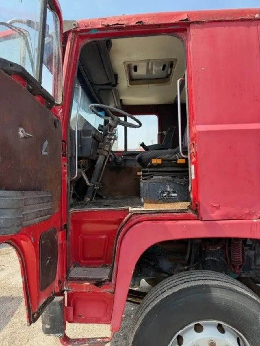 SCANIA 141 V8 - Image 2