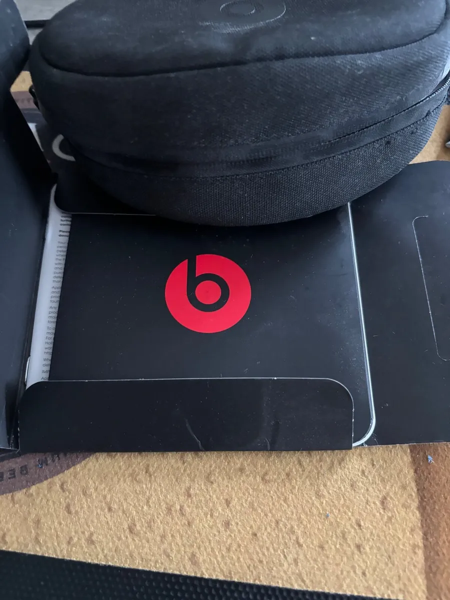 Headphones - Image 2