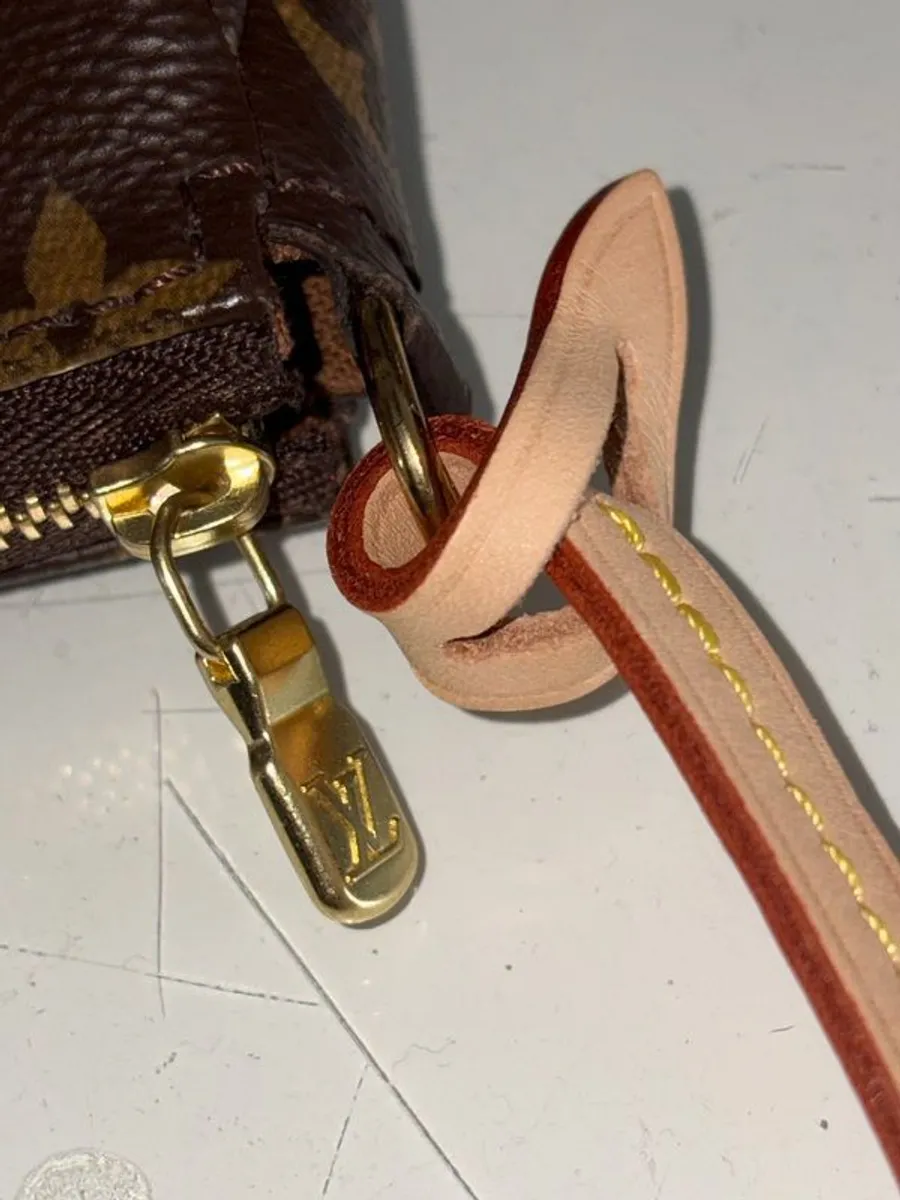 louis Vuitton Pouchette - Image 4