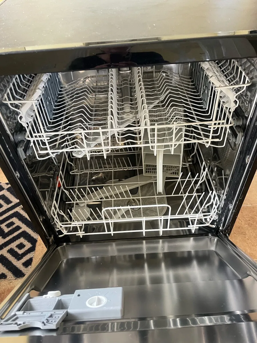 Zanussi Oven and Dishwasher - Image 2
