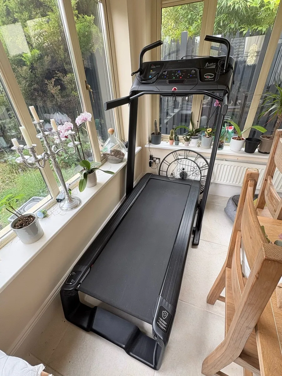 Domyos Incline Run Treadmill - Image 1