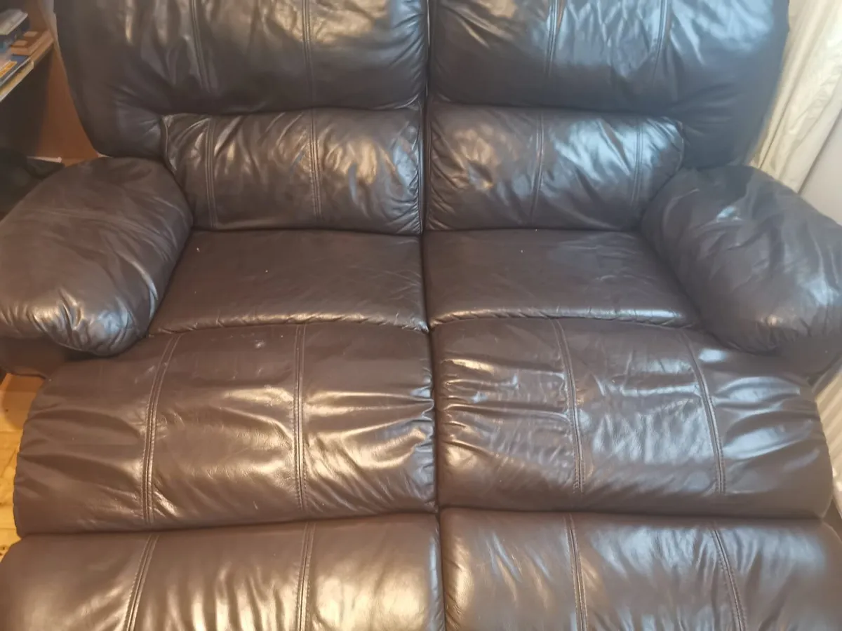 2 seater recliner leather couch - Image 2