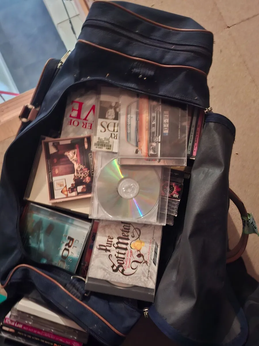 Vinyl record and cds and cassate tapes for sale - Image 1