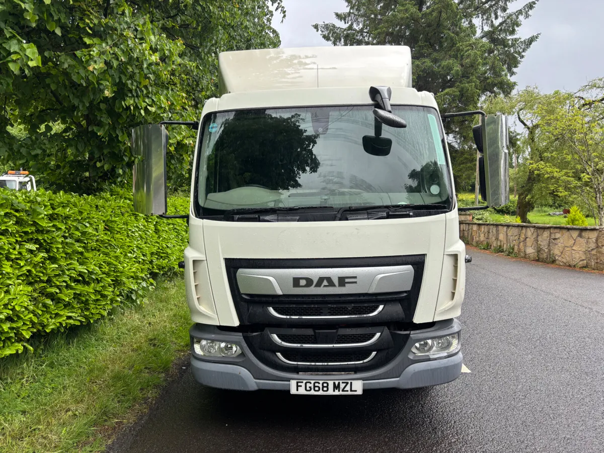 Daf lf 12 ton Sleeper cab - Image 2