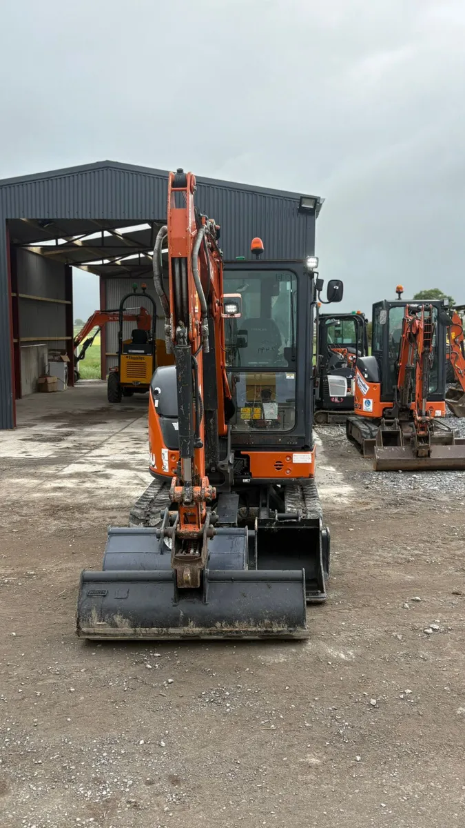 Hitachi Zaxis 33u - Image 3