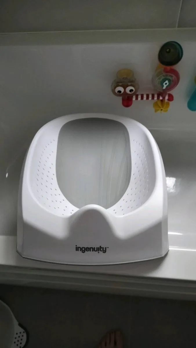 Newborn baby bath - Image 1