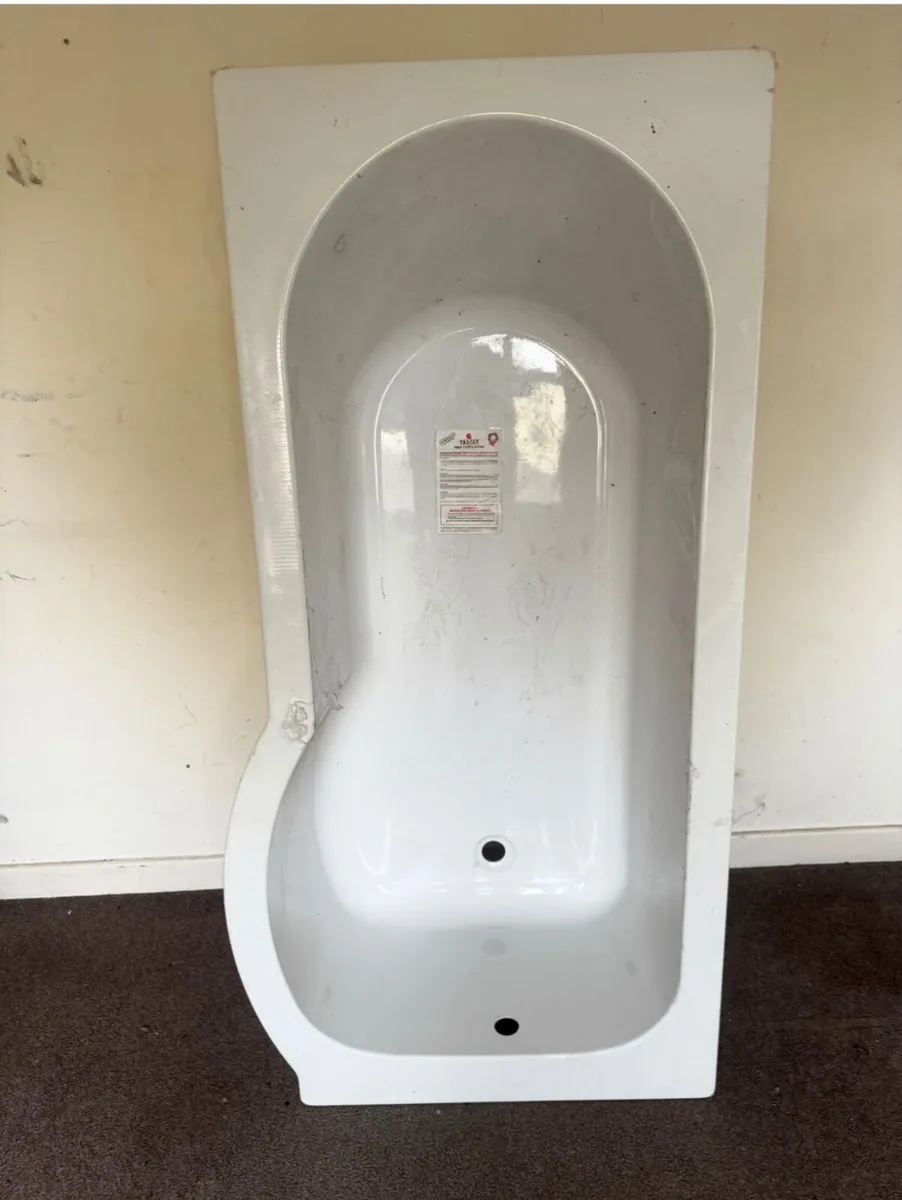 Cooke and Lewis Bath - Image 2