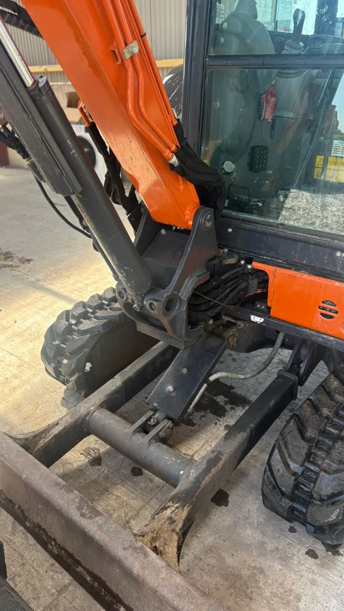Hitachi Zaxis 33u - Image 3