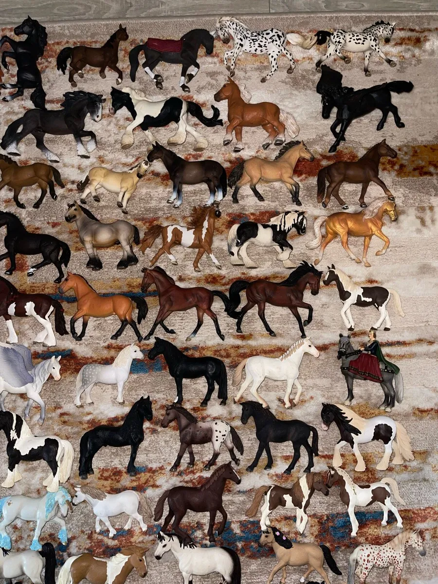 Schliech horse collection - Image 4