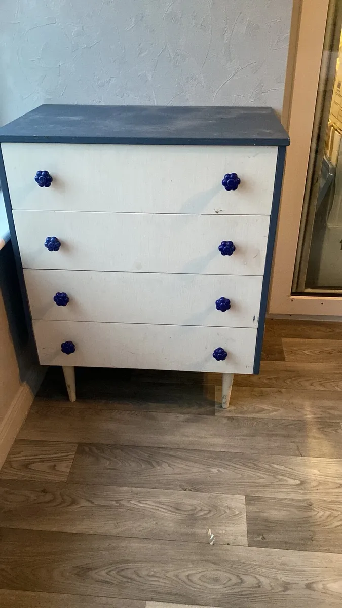 Chest of drawers - Image 2