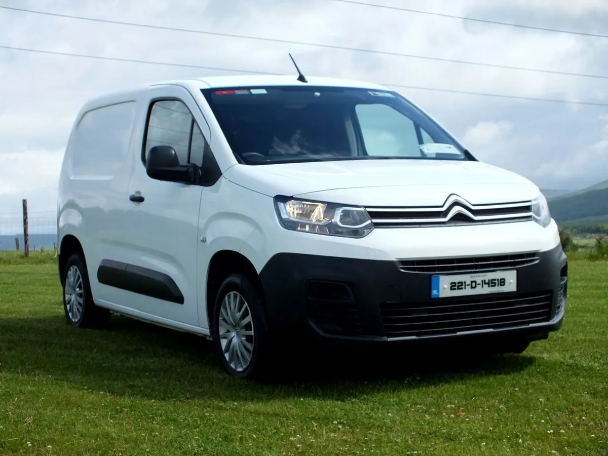 2022 Citroen Berlingo 100Bhp 6 Speed - Image 3