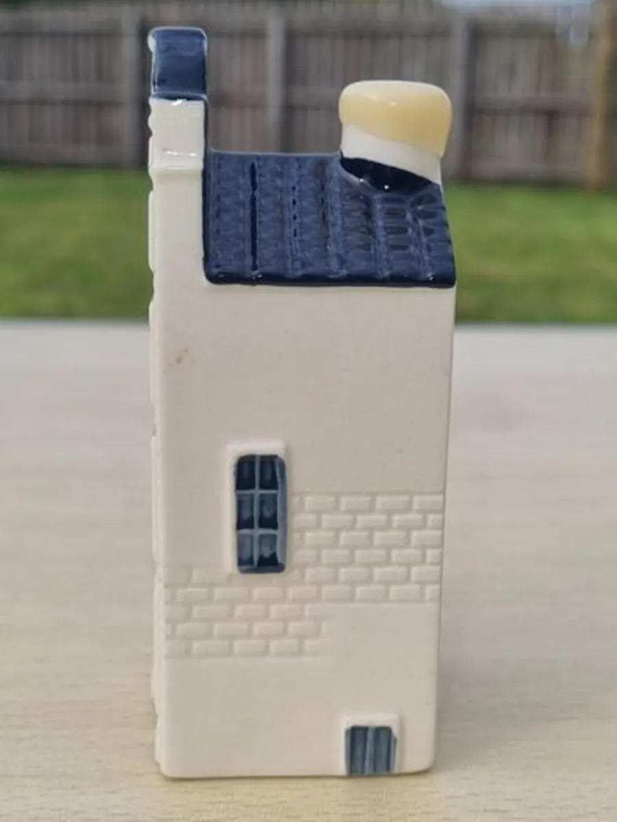 KLM ceramic miniature collector's house number 67 - Image 2