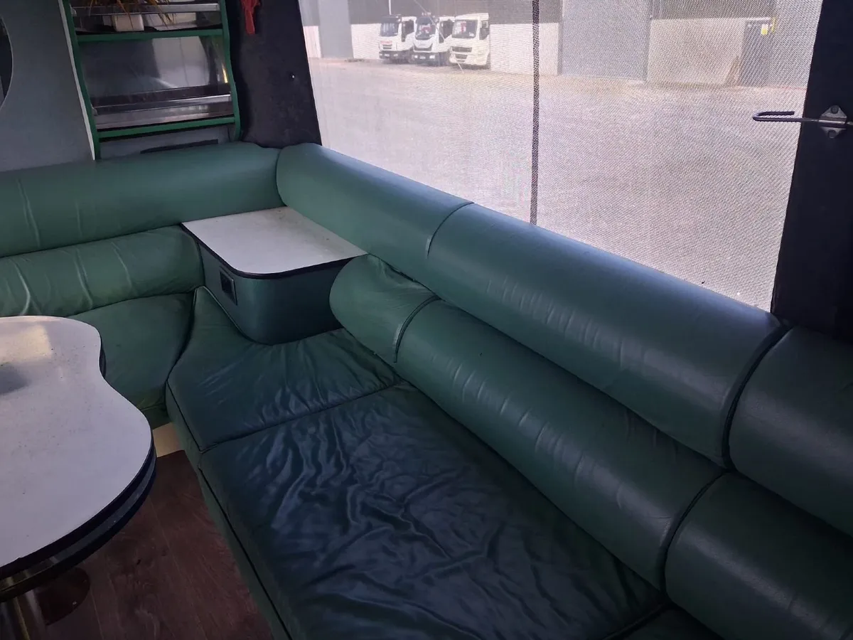 Glamping/Accomadation Bus - Image 3