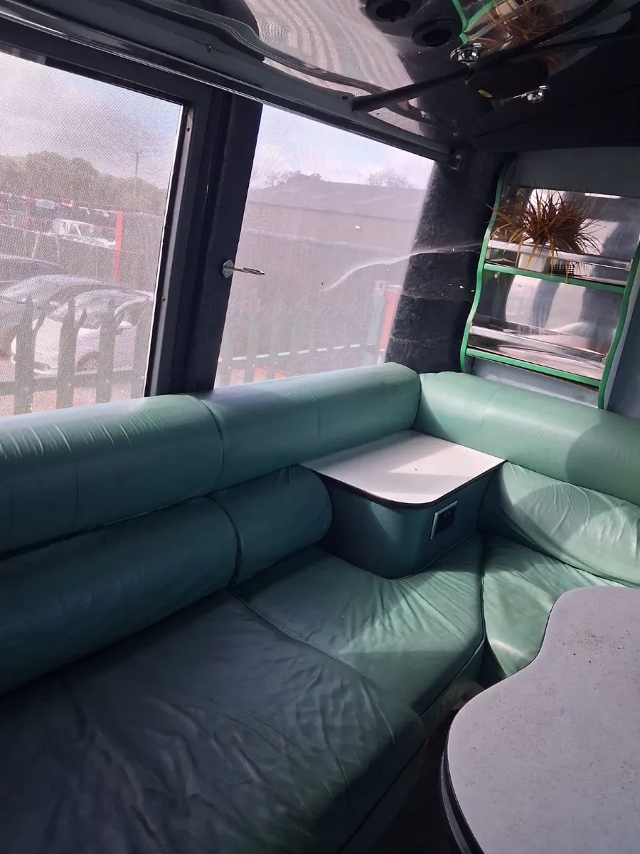 Glamping/Accomadation Bus - Image 4