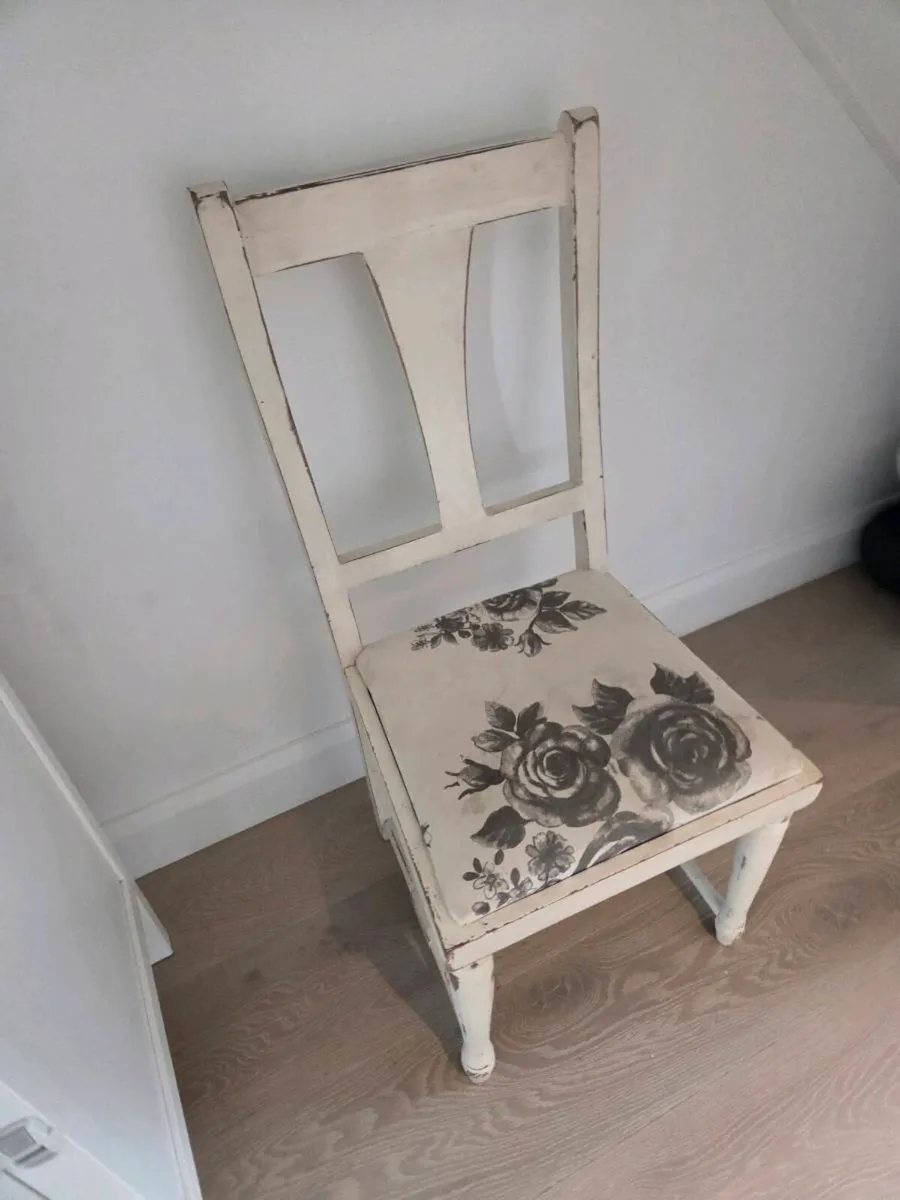 Chair - Image 4