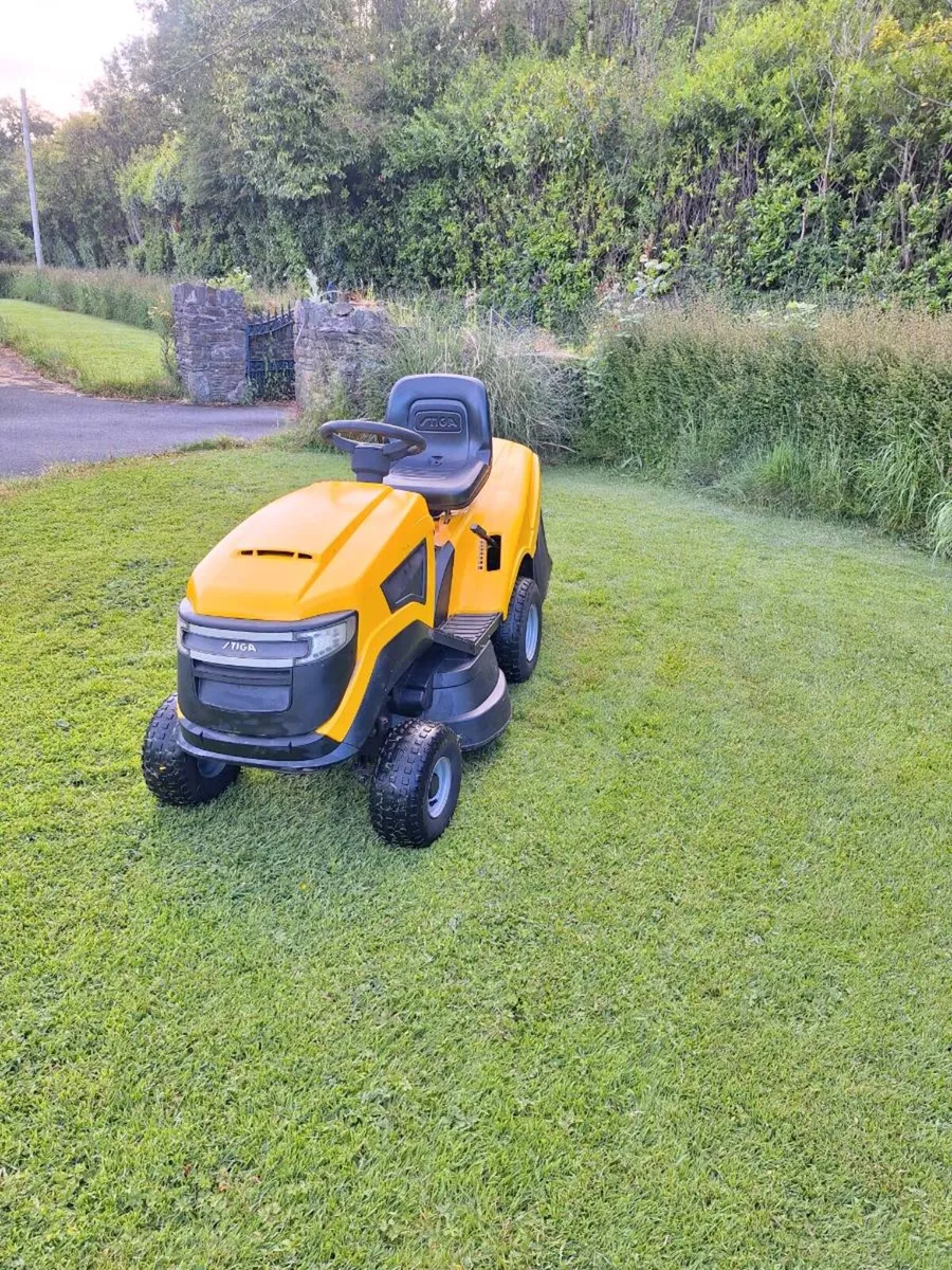 Ride on lawn mower - Image 2