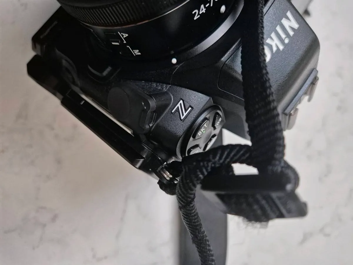 Camera Nikon Z8 plus 5 lens , tripod , big lee set - Image 2