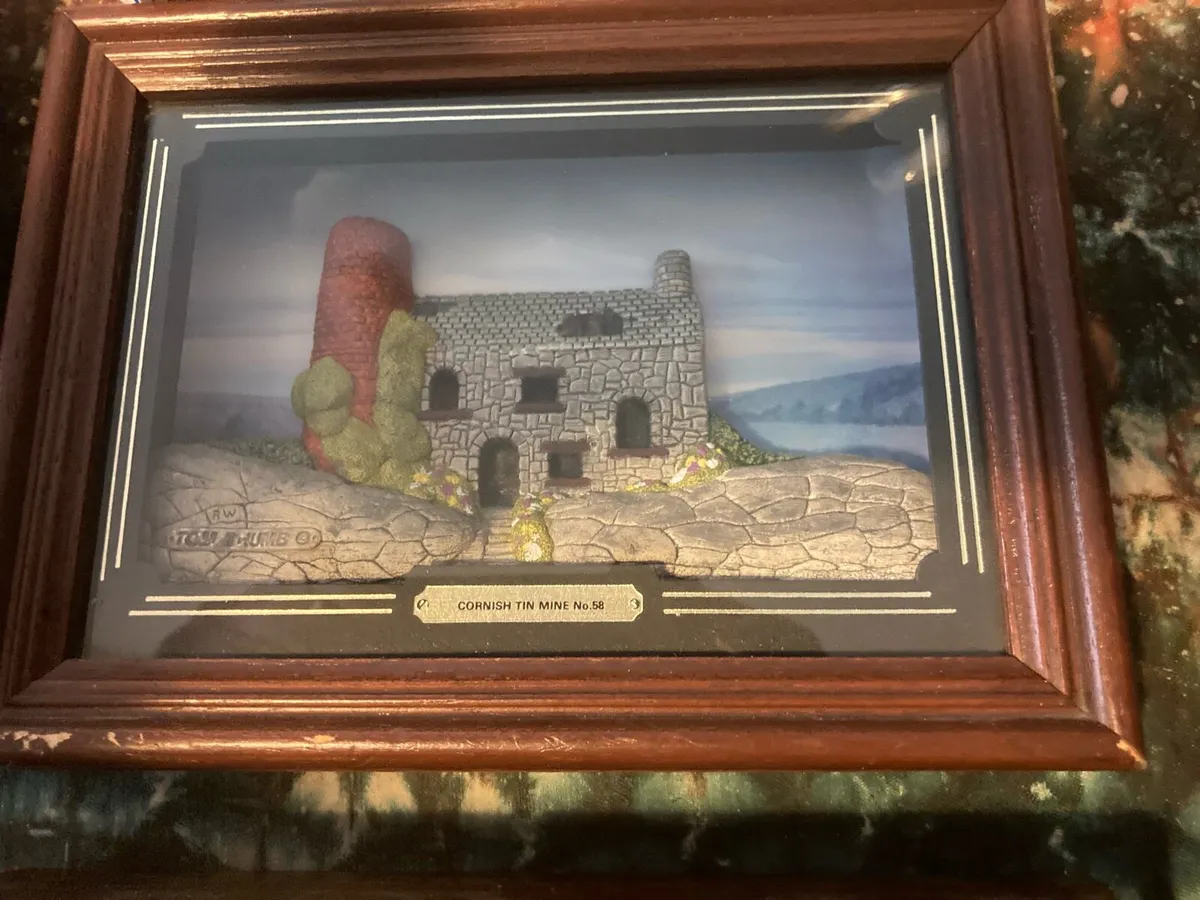 Models buildings box framed free postage - Image 3