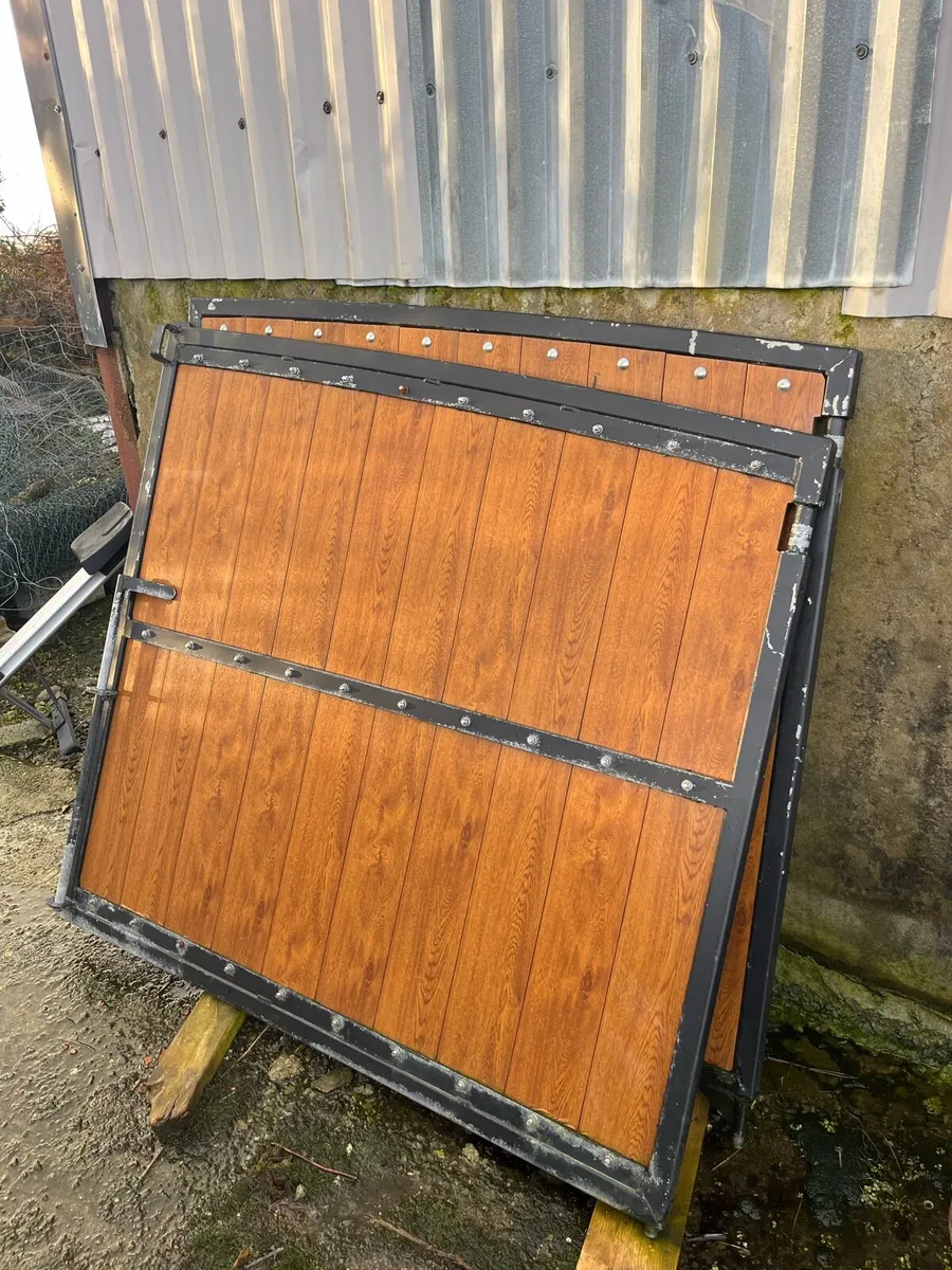 Composite gate - Image 1
