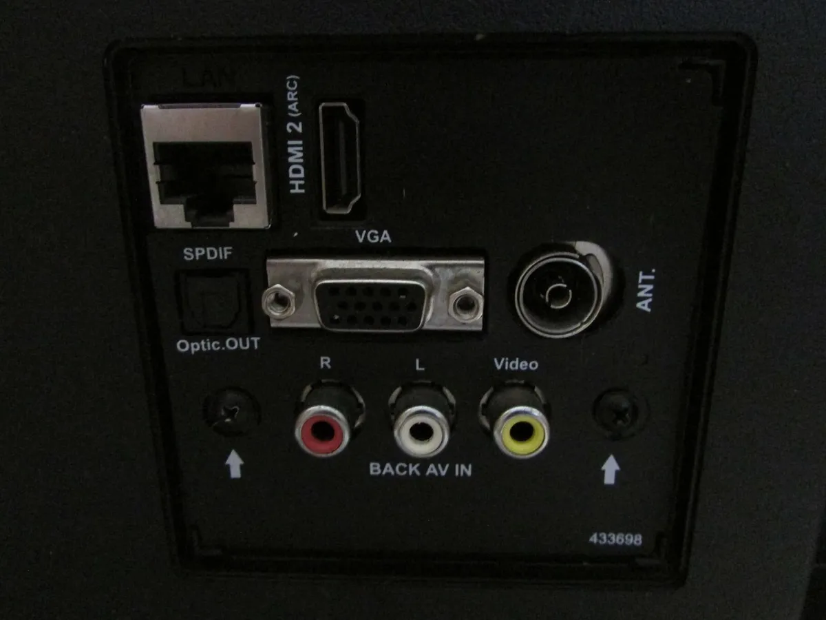 Jvc tv 32'' smart - Image 2