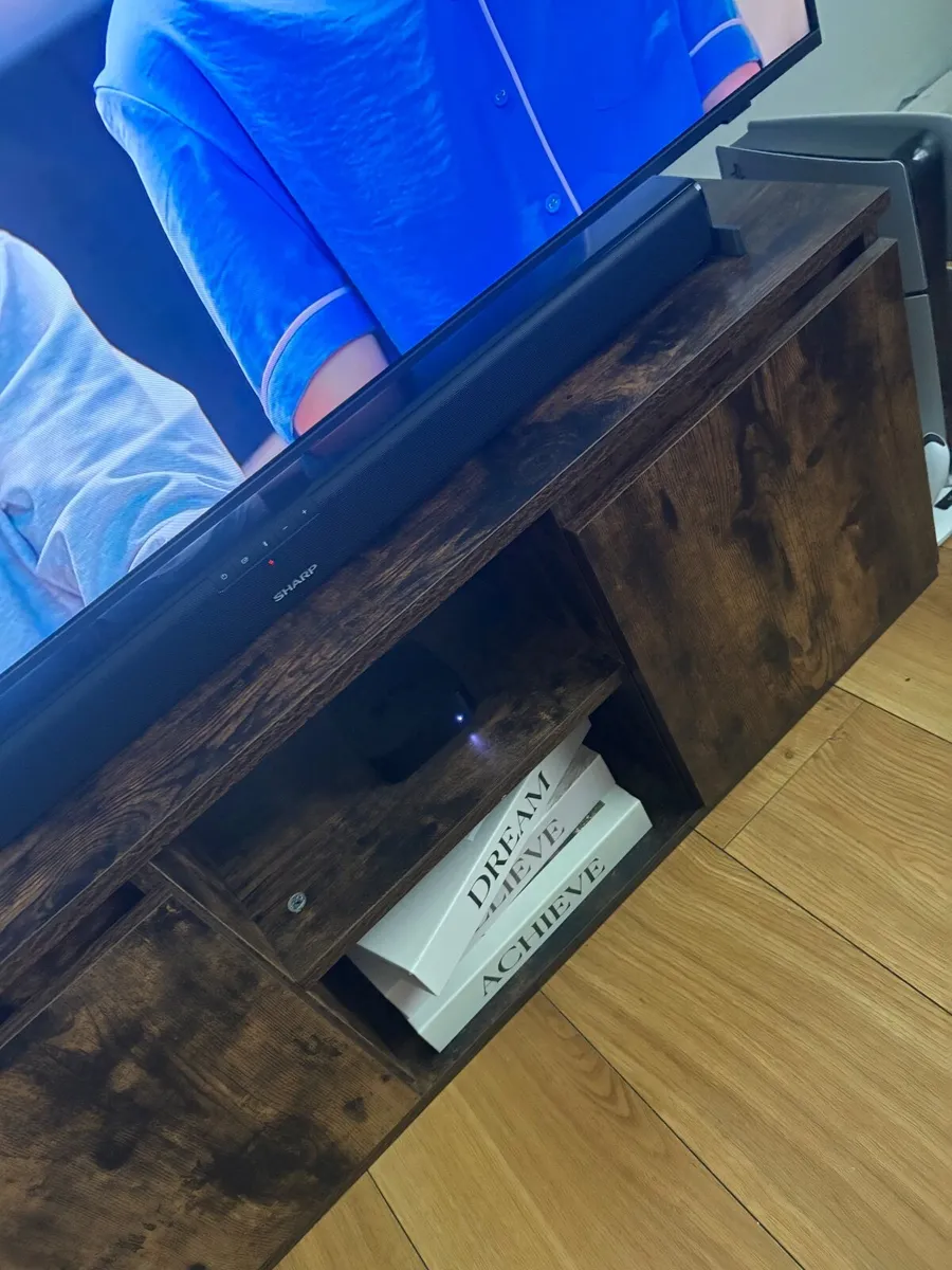 TV stand - Image 2