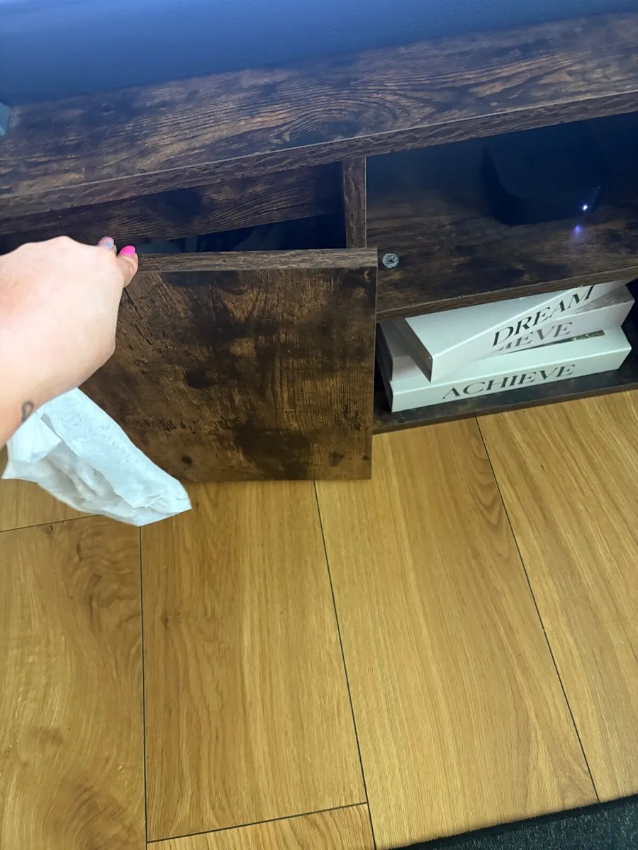 TV stand - Image 3