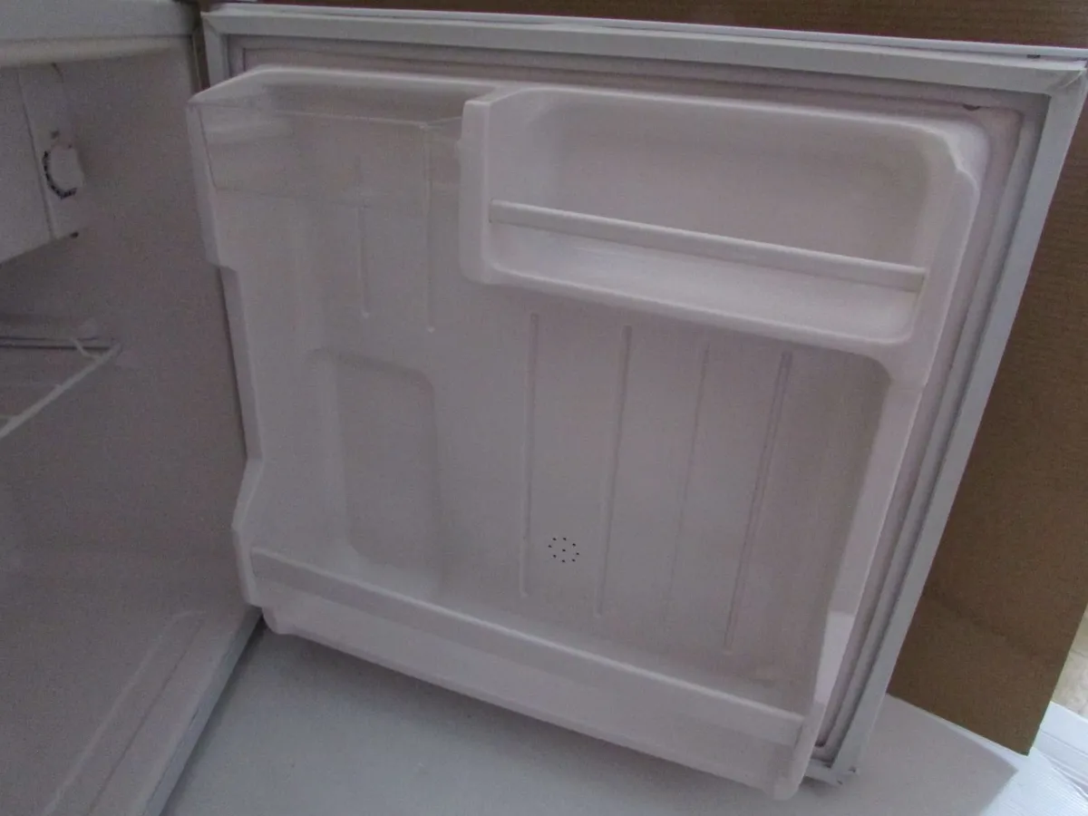 Mini Fridge - Image 2