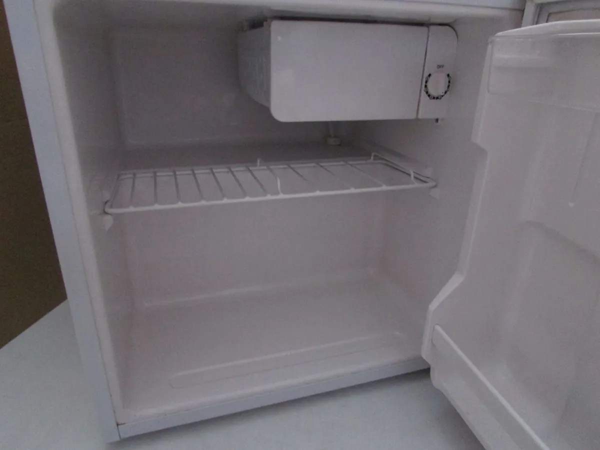 Mini Fridge - Image 3