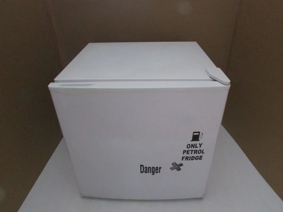 Mini Fridge - Image 1