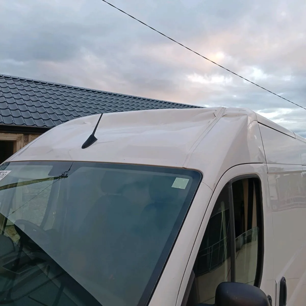 2023 Citroën Relay van 2.2diesel light damage £10k - Image 2